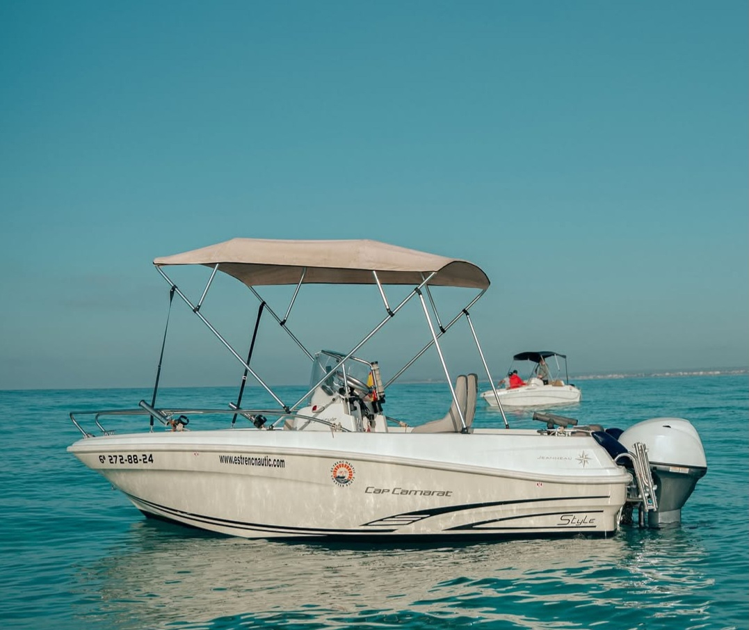 Es Trenc Nautic en el mar
